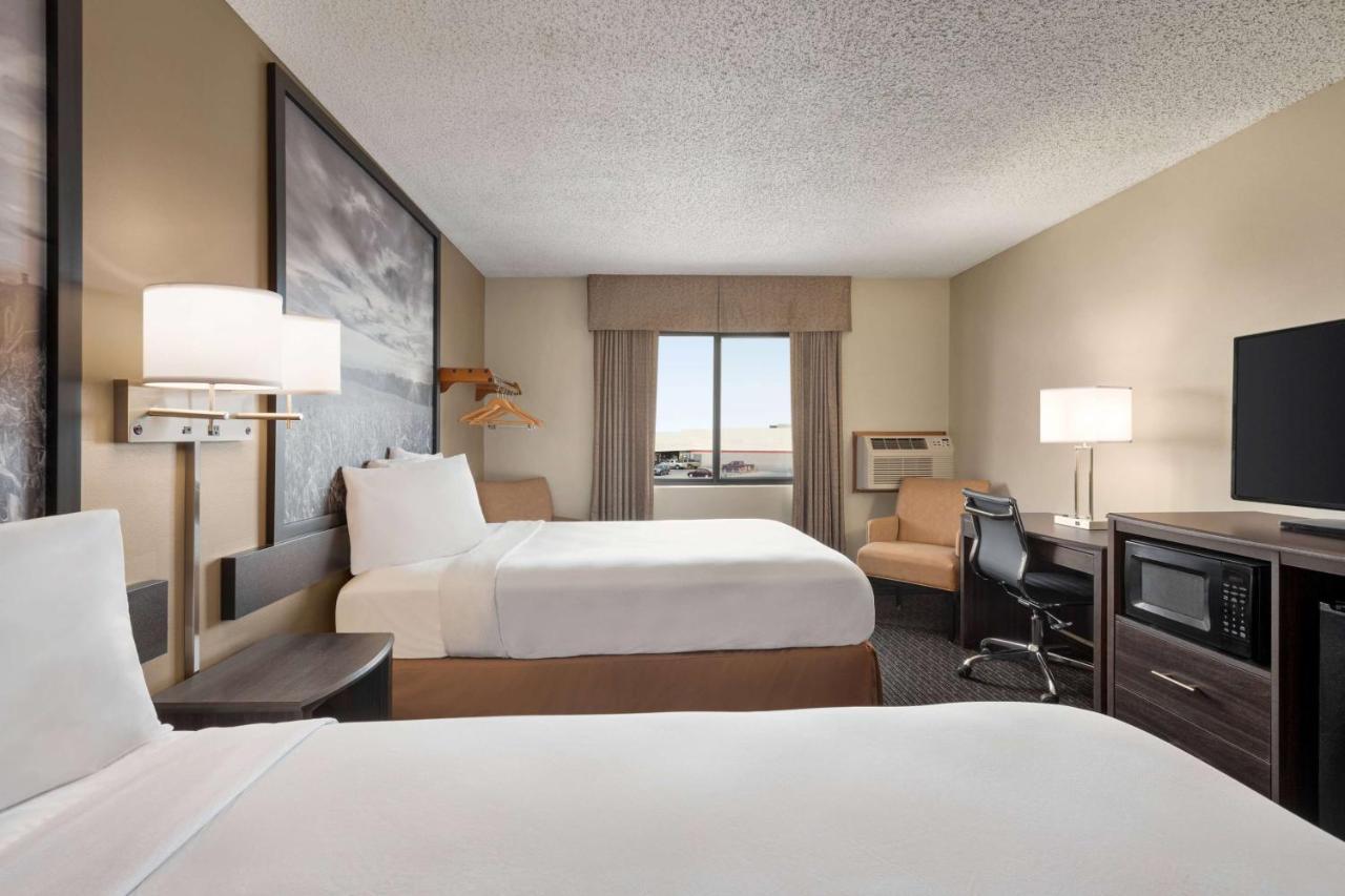 Отель Super 8 By Wyndham Lincoln North Экстерьер фото